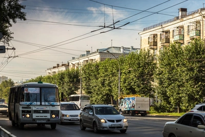 Сибирячка пожаловалась на переполненные автобусы № 43 и 88