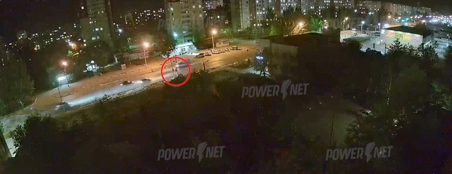 Момент наезда на двух пешеходов попал на видео | Источник: POWERNET / Vk.com