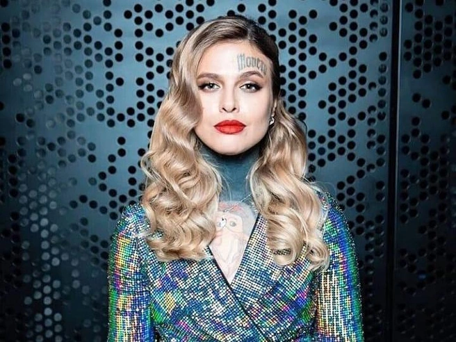 Так девушка выглядела несколько лет назад | Источник: xmoverox__ / Instagram (экстремистская организация, деятельность запрещена на территории РФ)