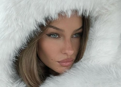 Зимние пилинги: можно ли отшелушивать кожу в мороз (и как делать это безопасно)