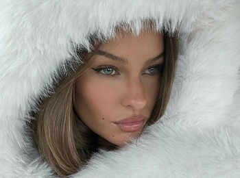 Зимние пилинги: можно ли отшелушивать кожу в мороз (и как делать это безопасно)