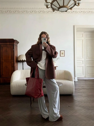 Сумка, в которую поместится все, что нужно этой зимой: 9 лучших макси-моделей от российских брендов Сумка, в которую поместится все, что нужно этой зимой: 9 лучших макси-моделей от российских брендов