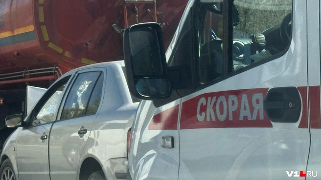 Как все произошло — выясняют сотрудники полиции | Источник: читатели V1.RU