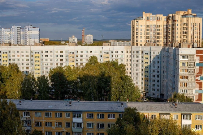 Дом на Российской, где располагалась квартира пенсионерки, построен в 1993 году | Источник: 2Gis / Zheka Gibbons
