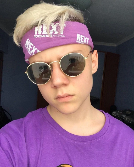 Пока родители меняли работу, Ваня выбирал образы | Источник: Иван Дмитриенко / Vk.com