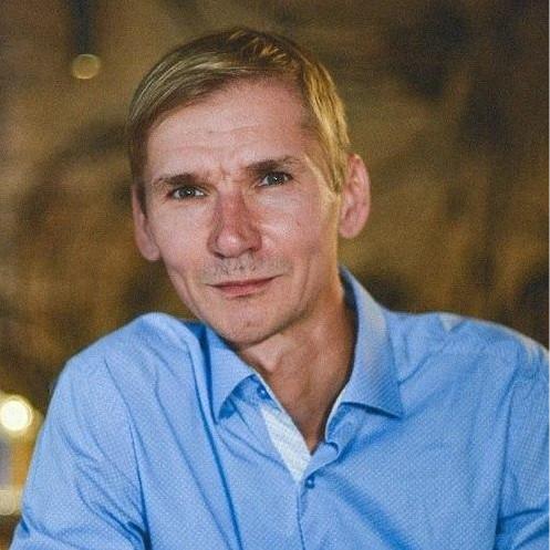 <p>Евгений Колесников</p>