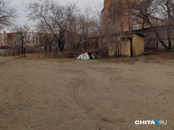 В здании есть всё благоустройство, туалет на улице остался исторически  | Источник: Дарья Кливенкова / CHITA.RU