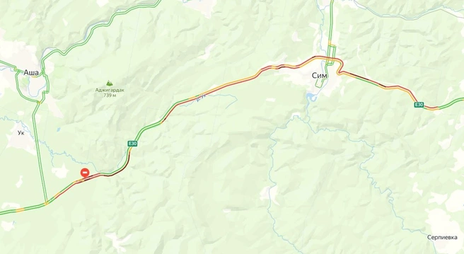 Так ситуация на трассе выглядит прямо сейчас — затор есть | Источник: Yandex.ru / maps