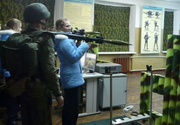 Девочкам из Москвы в Рязани выдали гранатометы | ya62.ru