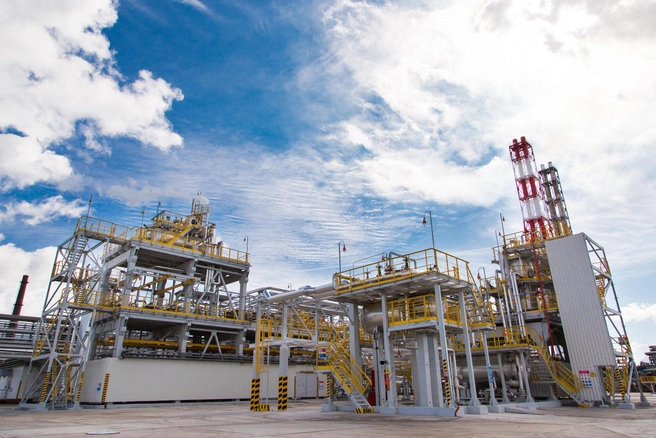 В работе нефтяникам важно знать химический состав атмосферного воздуха | Источник: Дмитрий Михайлов