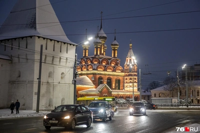 Евраев объяснил расходы на катки и подсветку