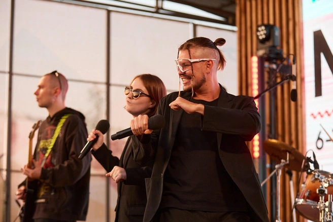 Даша и Дима — главные по стихам | Источник: Мария Кюри / vk.com