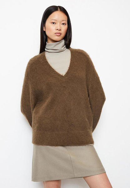 Шерстяной пуловер 