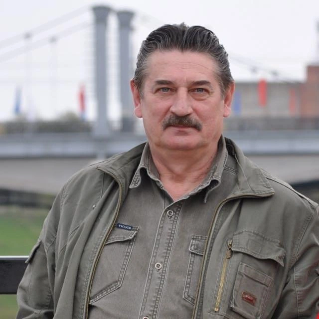 Похож на бывшего банкира? | Источник: Андрей Зуев / Vk.com