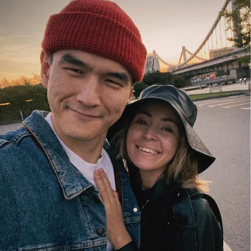 Жена Нурлана Сабурова впервые высказалась о запрете на въезд в Россию на 50 лет