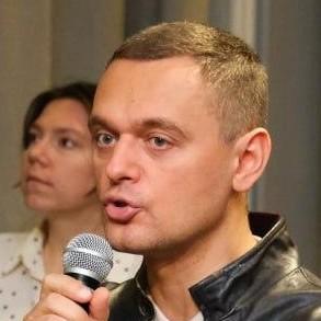 <p>Ярослав Янин</p>