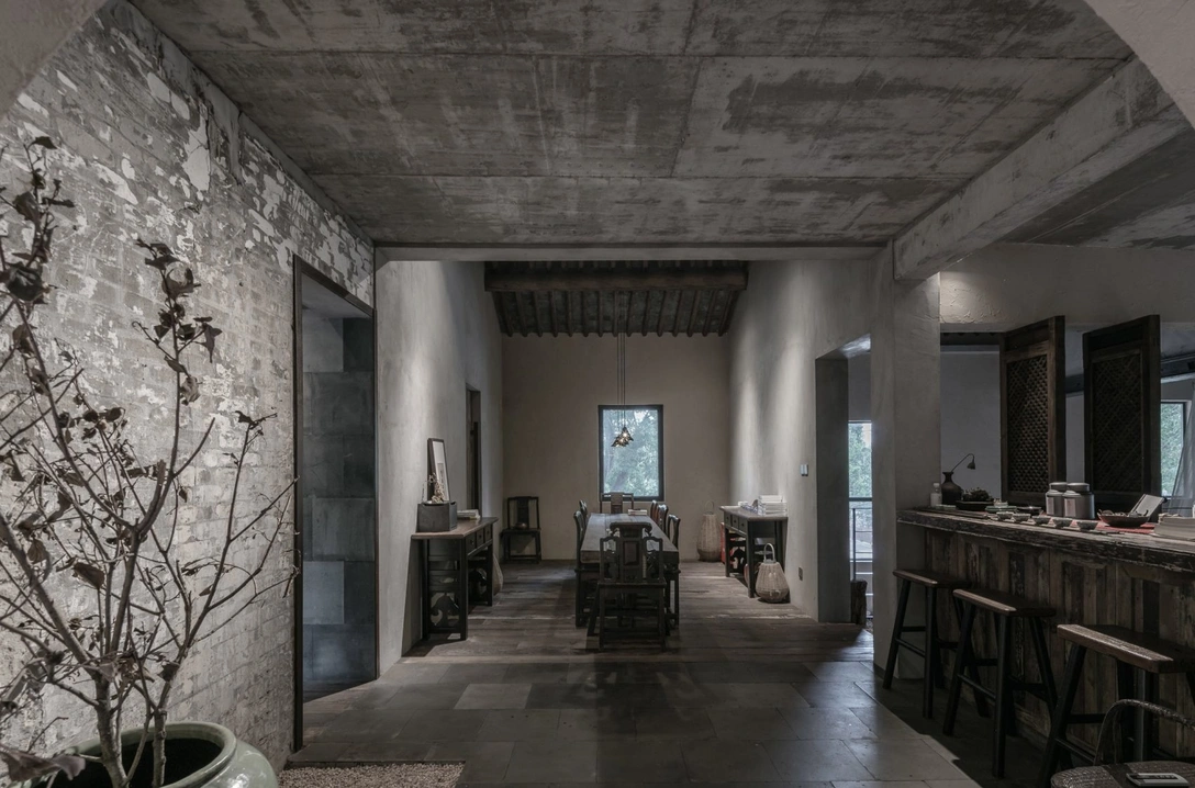 Брутальный офис и бутик в Шанхае (фото 0)