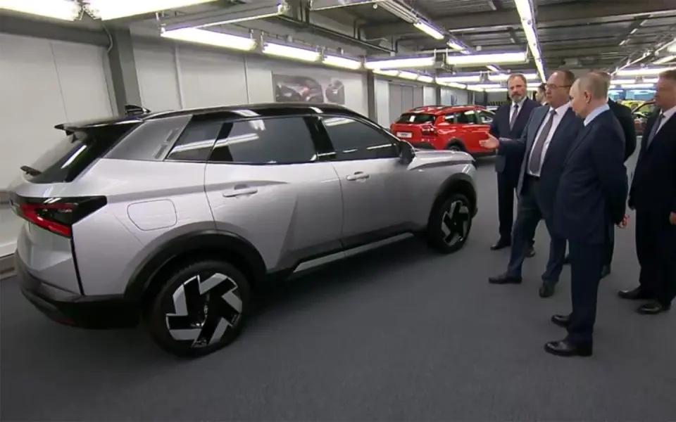 На фото попал тестовый образец кроссовера Lada B+ Cross