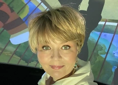 Юлия Меньшова: «Мне уже пишут: «Как не стыдно смеяться? 40 дней не прошло»