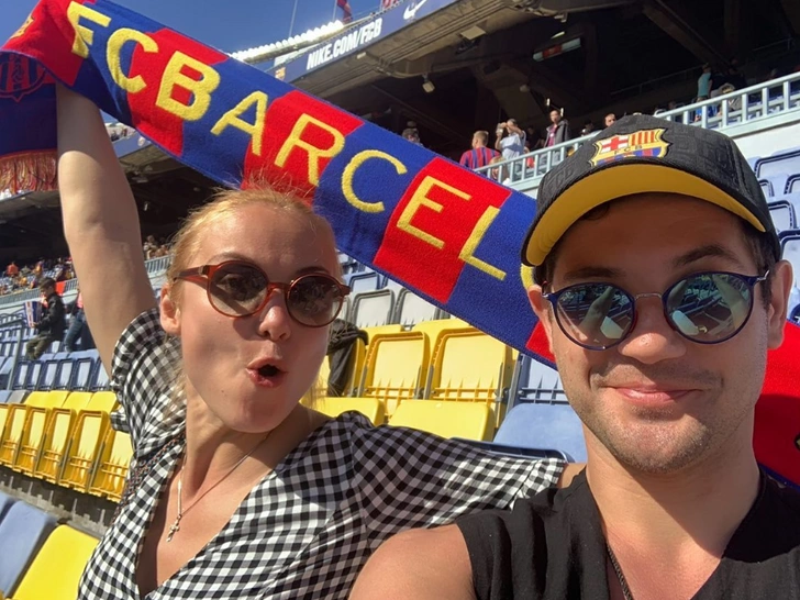 До свадьбы артисты встречались около двух лет