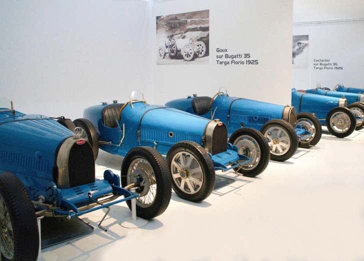Bugatti Type 37 (слева) и Bugatti Type 35 | Источник: Peter K. Lloyd