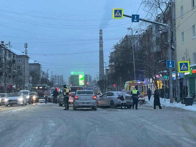 Массовые аварии в Екатеринбурге из-за снегопада | Источник: читатель E1.RU