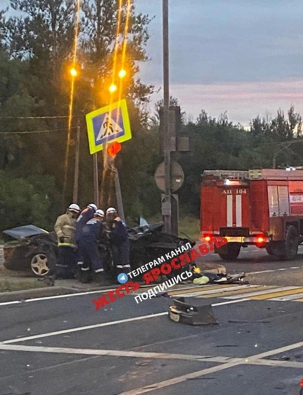В аварии на трассе М-8 погиб 27-летний молодой человек | Источник: Жесть Ярославль / Telegram