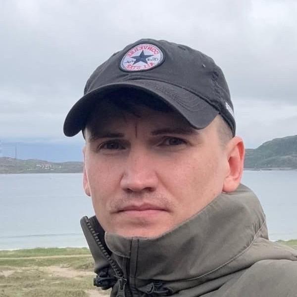 <p>Ильдар</p>
