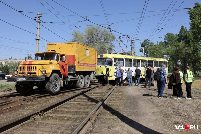 ЧП произошло при прохождении стрелки на кольце в районе улицы Хорошева | Источник: Алексей Волхонский / V1.RU