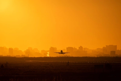 Самолет Якутии экстренно приземлился в Красноярске