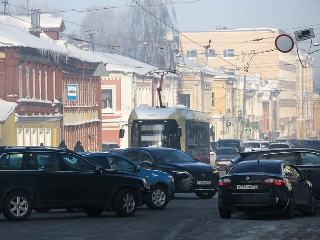 Плотный дым окутал всю округу | Источник: Наталья Бурухина / NN.RU