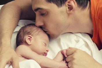 Как быть отцом: что делать мужчине, когда в семье появляется ребенок, — мануал от психолога