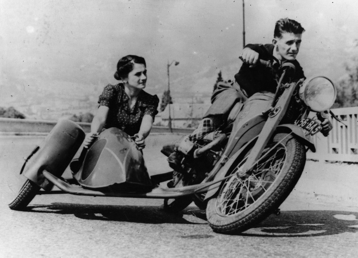 Мотоциклы с коляской как лучшее средство взволновать девушку