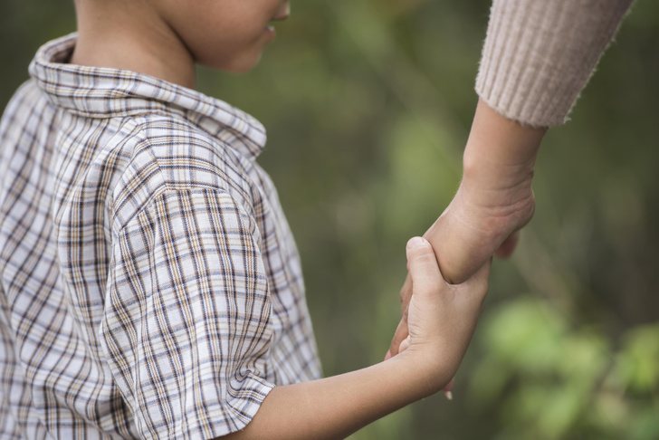 4 признака, что у вашего ребенка тревожный тип привязанности — и что с этим делать