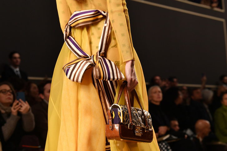 В Милане прошел последний показ Fendi, созданный Карлом Лагерфельдом (фото 18)