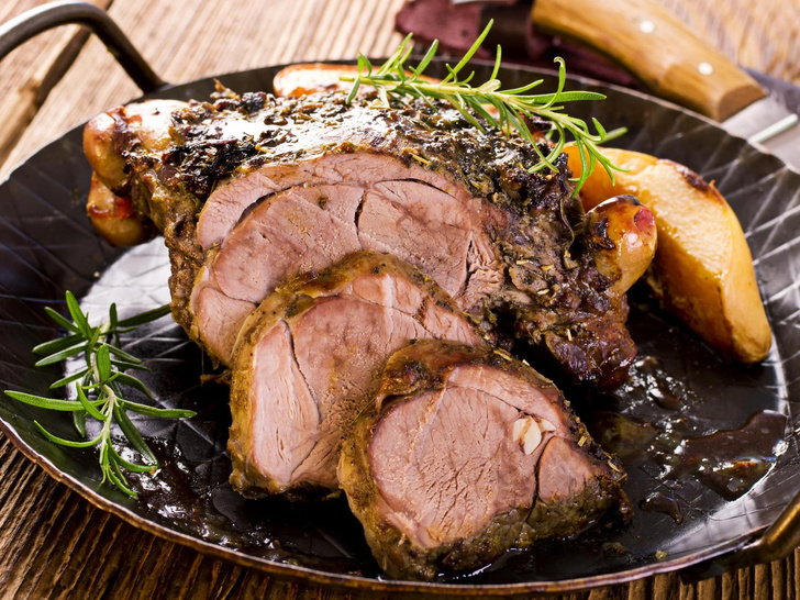 Бараньи ребра на гриле. Каре баранины. Каре ягненка 1 кг. Ягненок вкус. Голяшка ягненка в ресторане.