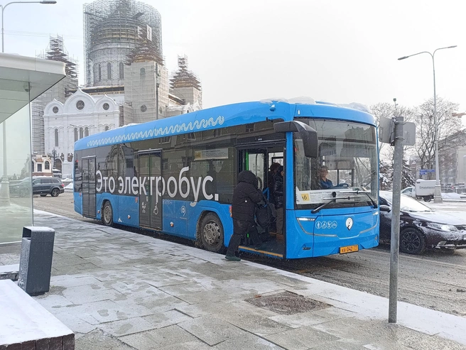 Маршрут м6 проходит от стадиона «Лужники» до микрорайона Дангауэровка в Лефортово | Источник: Автобусы и вообще / T.me