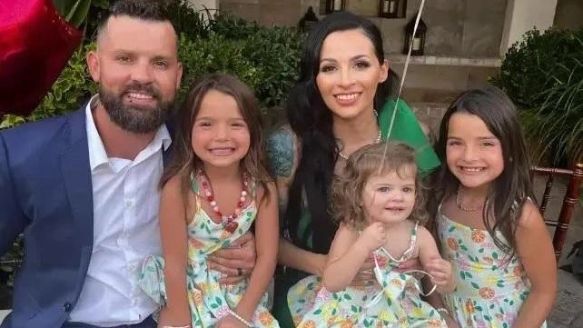 В семье Шолтес (на фото) погибла младшая из дочек | Источник: nypost.com