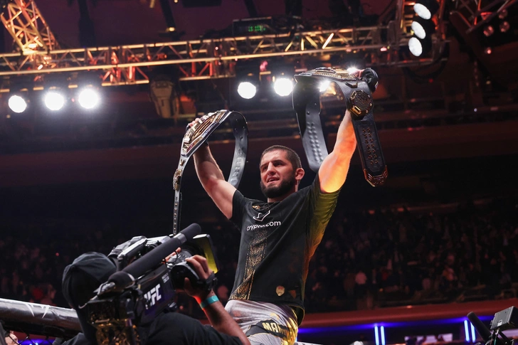 Боец Ислам Махачев поставил рекорд: UFC в шоке | Источник: Imagn Images/Ed Mulholland