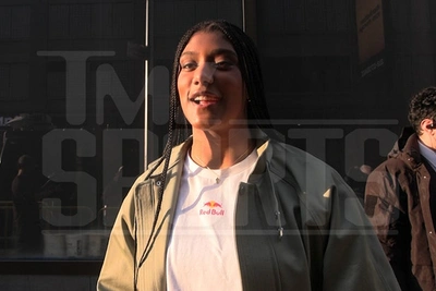 Звезда хоккея Лайла Эдвардс хочет встретиться с Билли Айлиш