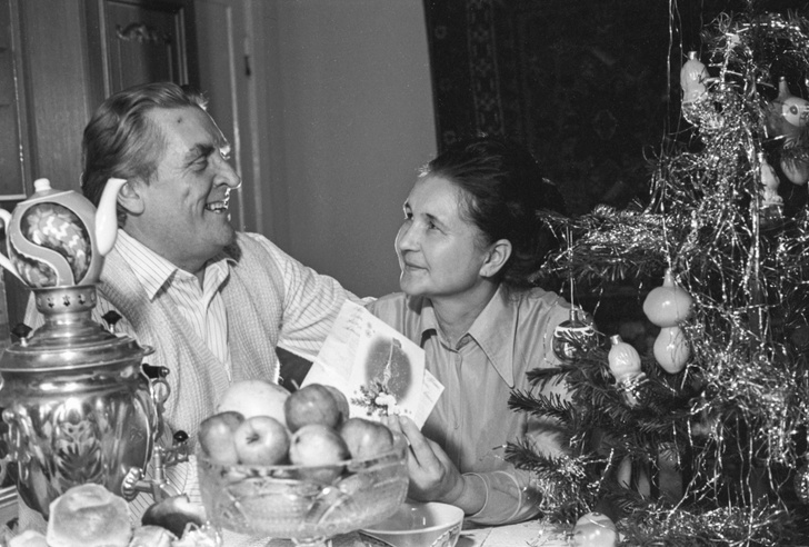 «Не трогай, это на Новый год»: из каких продуктов накрывали стол при тотальном дефиците в СССР