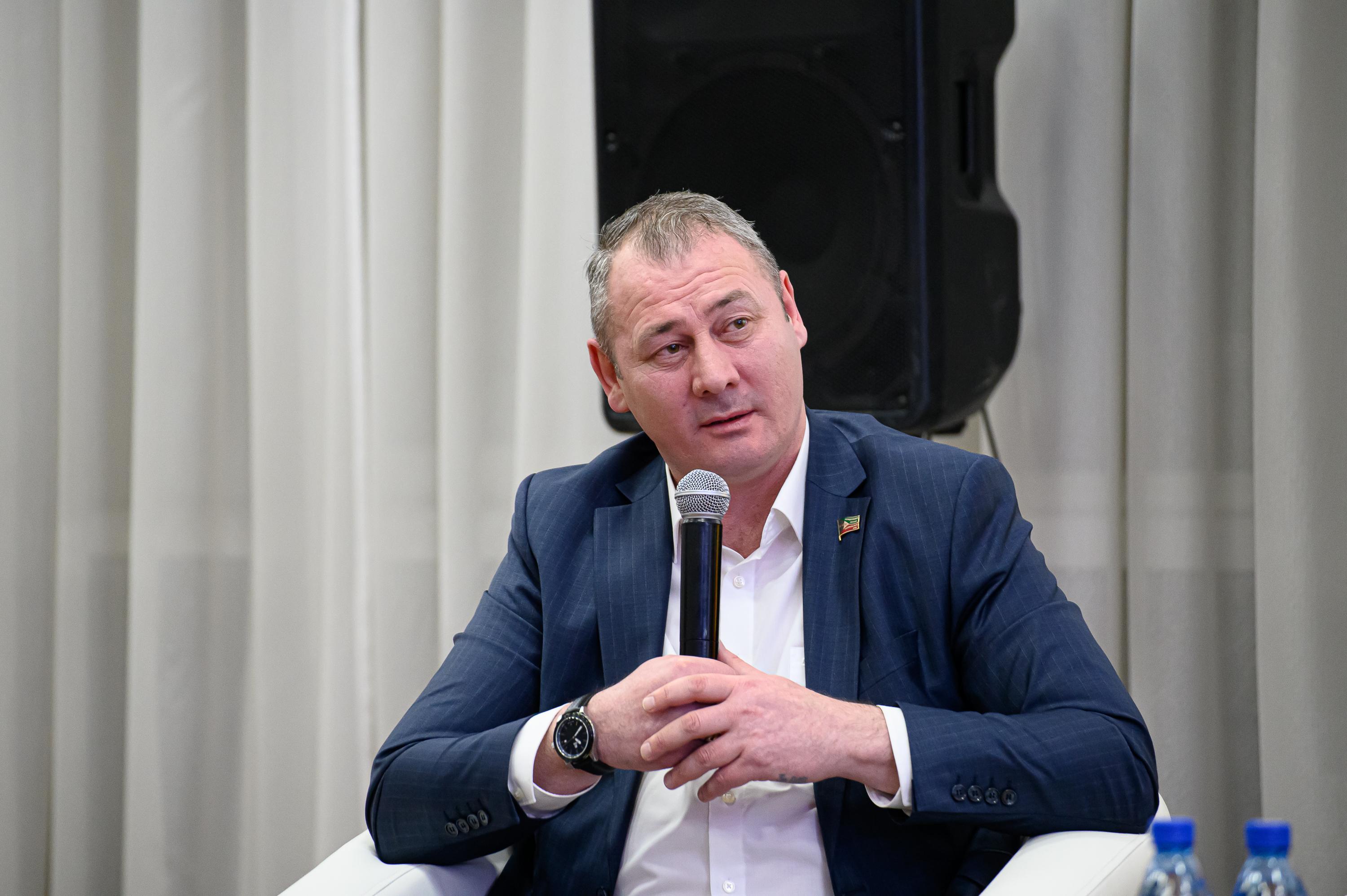 Сапожников расторг договор на служебную квартиру после суда, но уже заключил новый — прокуратура сн…