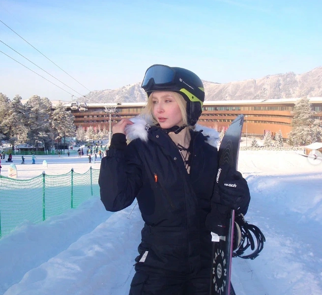 Карина Штерн | www.starhit.ru