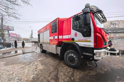 Firefighters Respond to Blaze at Volgograd Bus Stop