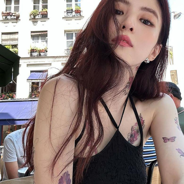 Хан Со Хи из дорамы «Твое имя» шокировала поклонников своими «новыми» татуировками