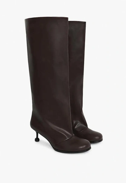 Оранжевый + бордо и еще четыре неочевидные цветовые пары, которые будут в тренде в 2026 году Оранжевый + бордо и еще четыре неочевидные цветовые пары, которые будут в тренде в 2026 году