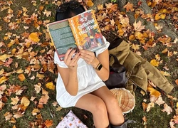 Что читать осенью: 15 теплых и вдохновляющих книг