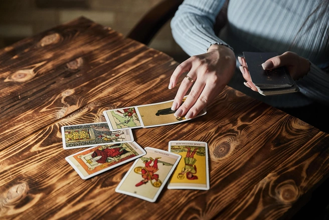 Карта может символизировать крепкие и стабильные отношения  | Источник: Александр Ощепков / NGS.RU