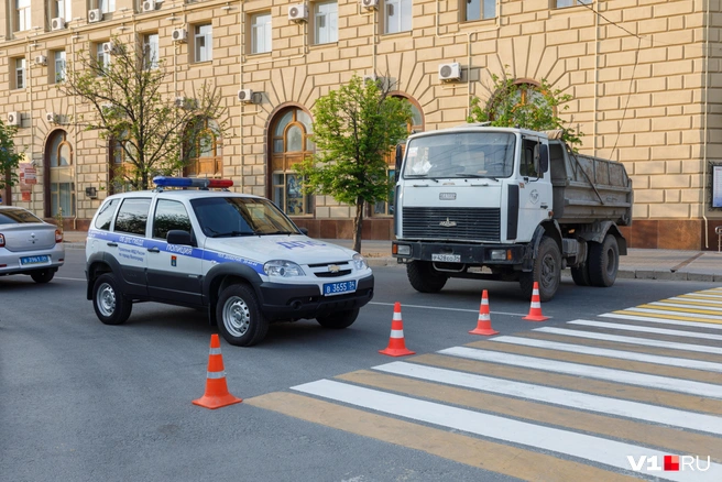 В 5 утра все грузовики должны покинуть центр города | Источник: Алексей Волхонский / V1.RU