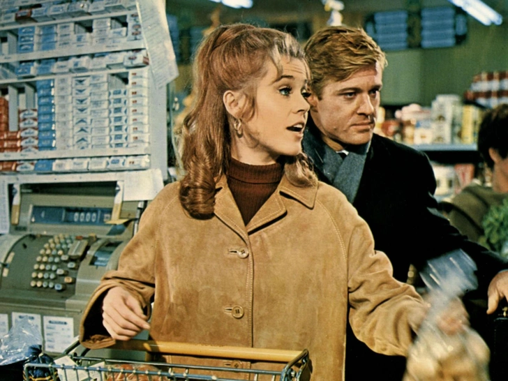 Кадр из фильма «Босиком по парку» (1967)